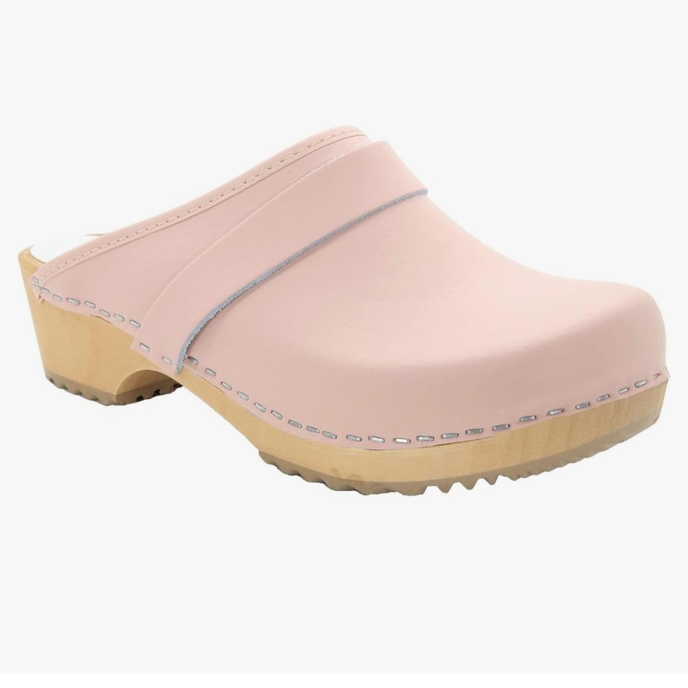NWT BJORK Swedish Women's Pink Leather Clogs. Size 40